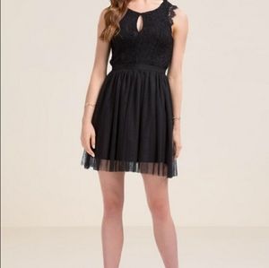 Francesca's Rosalyn Timeless Tulle Lace Dress Sz M